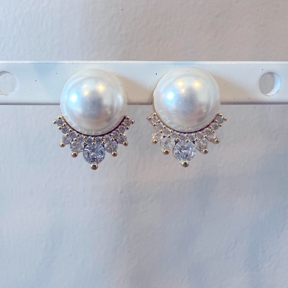 Pearl Stud Earrings with Diamond Cluster